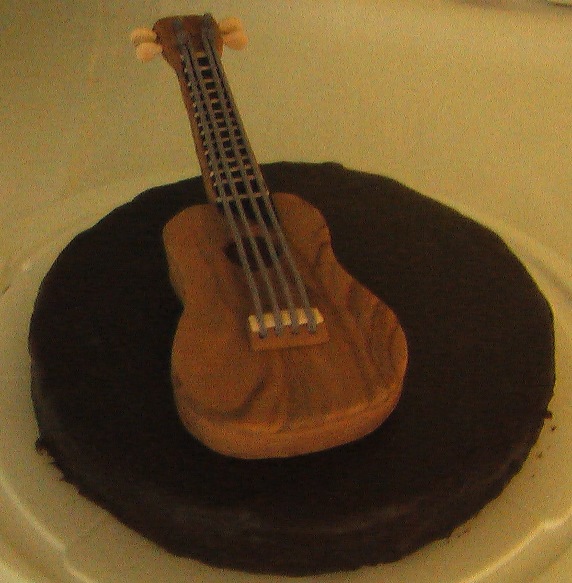 Ukulele Backstage Cake 20.08.2011